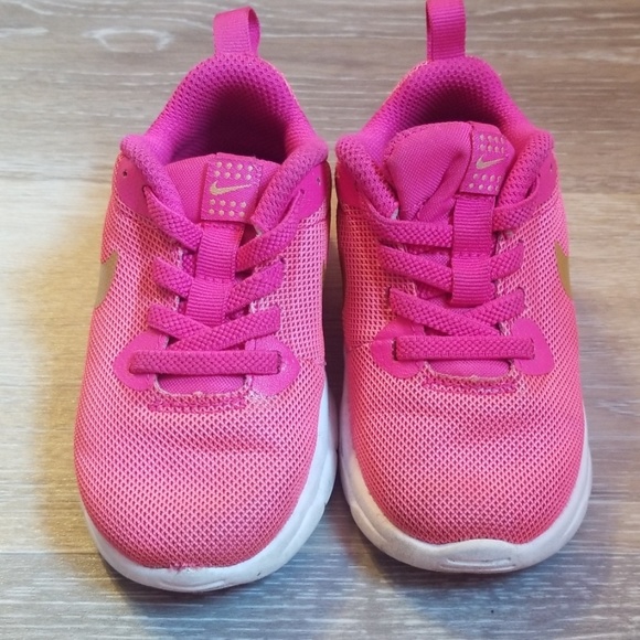 Nike Other - Nike sneakers size 7c